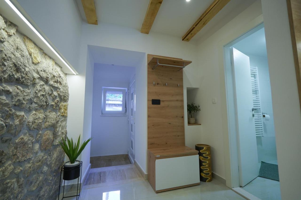 Apartment Ispod Ure سيني المظهر الخارجي الصورة